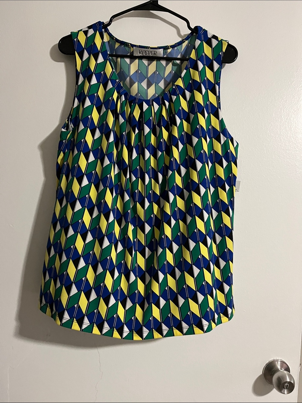 Kasper Sleeveless Geometric Print Camisole in Blue, Green & Yellow